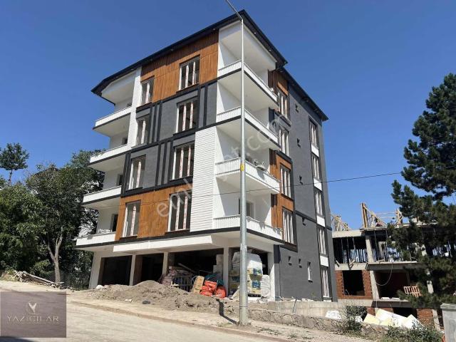 Suşehrinde Merkezi Konum Aspasya Parkı Yanında 2+1