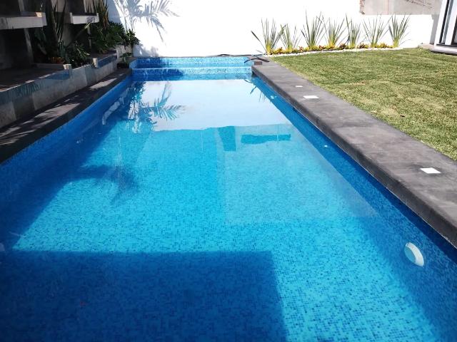 SU NUEVO HOGAR LE ESPERA EN LOMAS DE COCOYOC, UNA PLANTA, ACABADOS DE LUJO. 4 RECÁMARAS