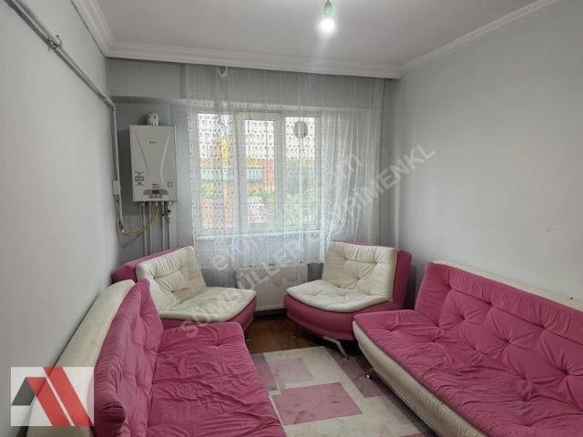 Sümbüller'den Cuma Kapısı Yakını Balkonlu Eşyalı Ayrı Mutfak 2+0