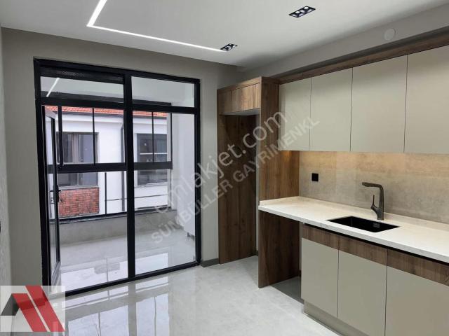 Sümbüller'den Çamlıca Mh. Z.ısıtma E.banyo Arakat Şık Tasarım3+1