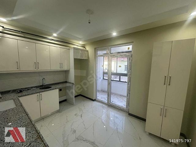 SÜMBÜLLER'DEN ESENTEPE MH. ZEMİNDEN ISITMA GENİŞ 2+1 KOT DAİRE
