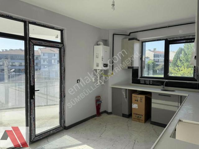Sümbüller'den Park Manzaralı Arakat E.banyolu İskanlı 2+1 Daire