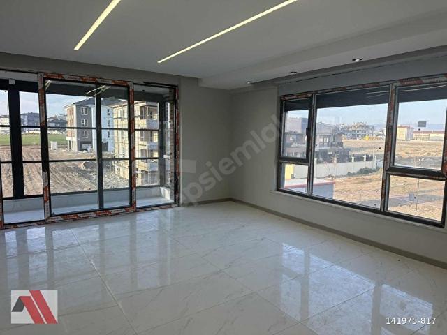 SÜMBÜLLER'DEN YEŞİLLE ÇEVRİLİ AKILLI EV SİSTEMLİ 3+1 YAŞAM ALANI