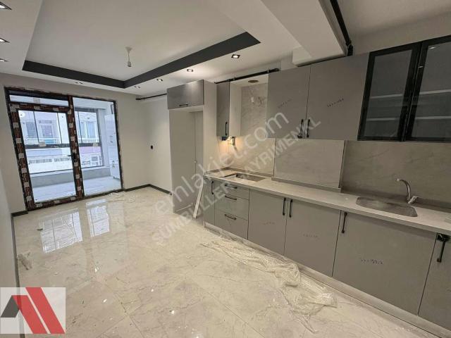 Sümbüller'den Yüksek Krediye Uygun Giyinme O. 145m2 3+1 Daire