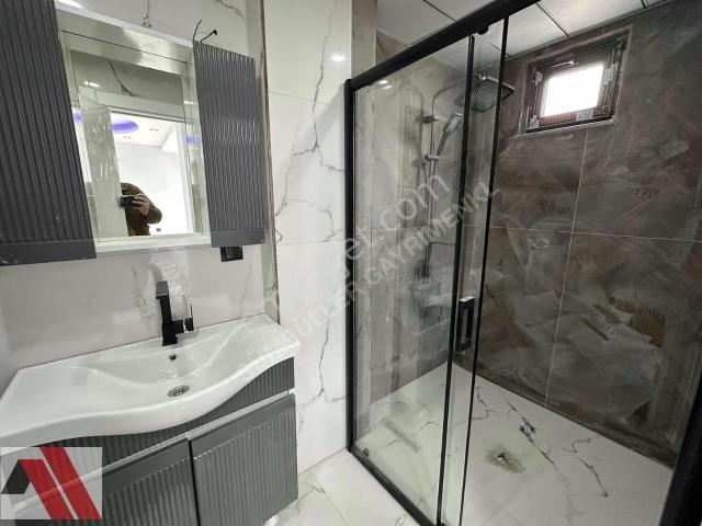 Sümbüller'den Zincirlikuyu Mh Butik Bahçeli 3+1şık Tasarım Villa