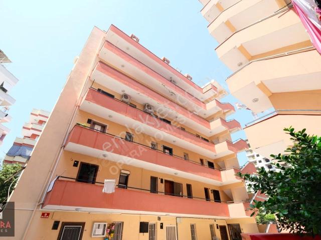 Sümer 2 Sitesi'nde Eşyasız 2+1 Satılk Daire denize 500m