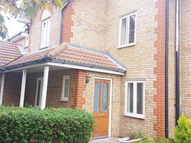 Summer Court, Tankerton CT5, 2 bed flat to rent, £1,300 pcm | PrimeLocation