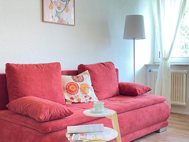„Summer garden“ flat next to Duisburg Hbf and 10 min. from Düsseldorf Hbf, Duisburg Amsterdam Apartments for Rent