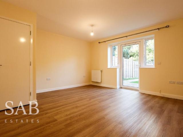Summer Drive, West Drayton, UB7 2 bed terraced house to rent £1,900 pcm £438 pw