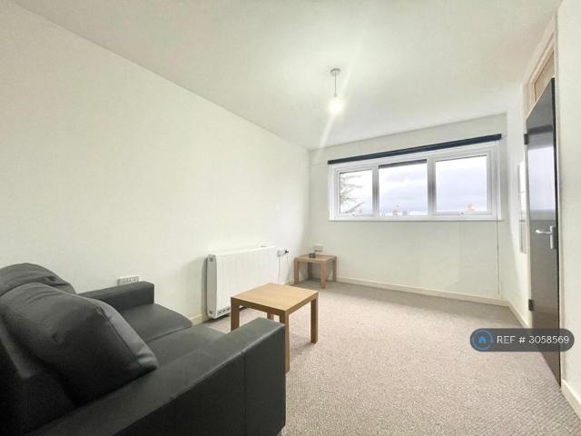 Summer Hill Court, Bristol, BS5 1 bed flat to rent £1,025 pcm £237 pw