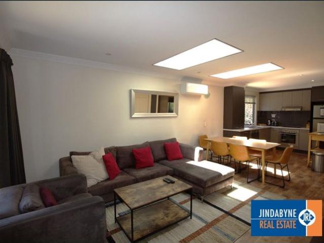Summer Lease $350 per week