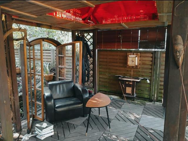 SUMMER STUDIO, 4 min to City & 9 min to airport, Koln Amsterdam Apartments for Rent
