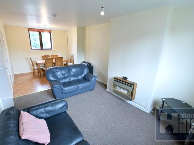 Summer Street, Sheffield, South Yorkshire S3, 3 bed flat to rent, £1,075 pcm | PrimeLocation