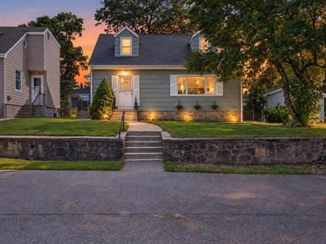 Summer Pl, Blackstone, Home For Sale