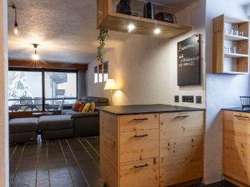 SUMMER RENTAL available until 30 November 2026 Charming 1 bed apartment in the heart of Verbier with balcony