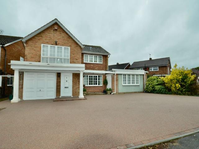 Summer Trees, Sunbury On Thames TW16, 4 bed detached house to rent, £2,750 pcm | PrimeLocation