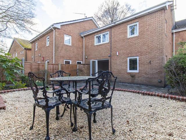 Summerau Court, Pencisely Road, Cardiff 2 bed apartment to rent £1,550 pcm £358 pw