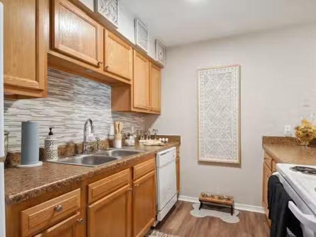 Summerfield Apartments, 1500 Lorene Drive, Harvey 2 Bedroom.