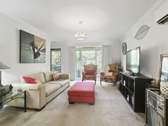 Summerhill Gardens With Pool & Tennis Court!