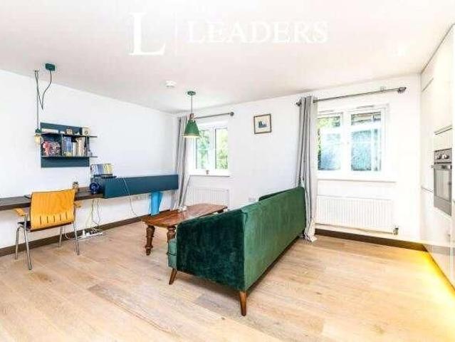 Summerhouse Hill, Buckingham, Buckinghamshire, MK18