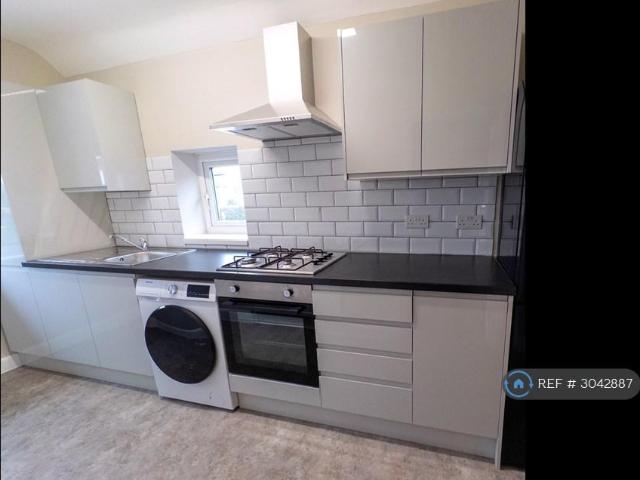 Summerleys Road, Princes Risborough. 3 bed flat to rent £1,500 pcm £346 pw