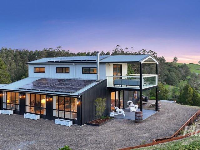 Summerrose Farmhouse Off Grid Luxury, Natural Beauty & Lifestyle Freedom