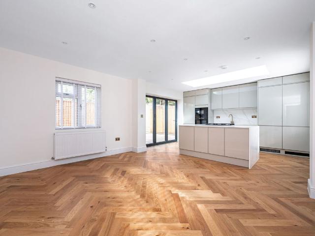 Summers Lane, Finchley, London N12, 5 bed semi detached house to rent, £4,600 pcm | PrimeLocation
