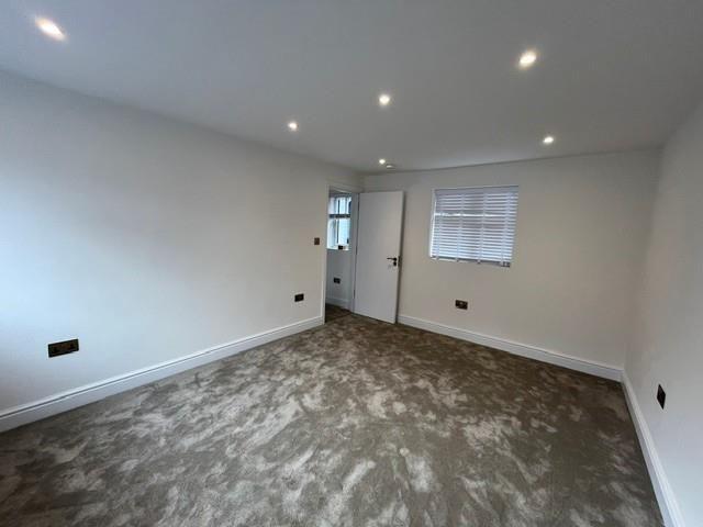 Summers Lane, N12, London