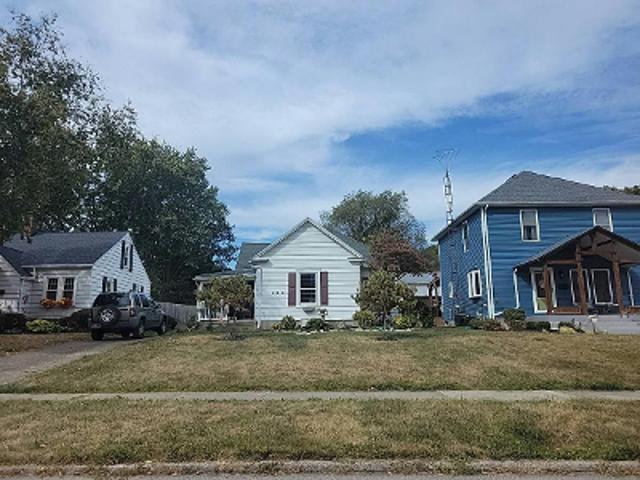 Summit Ave