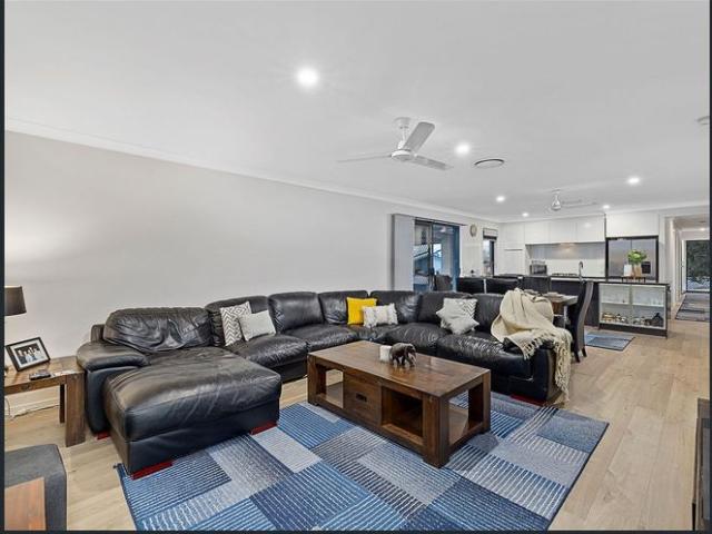 Summit Estate Luxus Living!