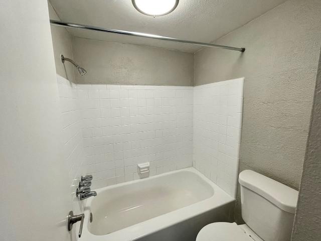 Summit on Thomas 1 Bedroom Apartment for Rent at 2735 E Thomas Rd, Phoenix, AZ 85016