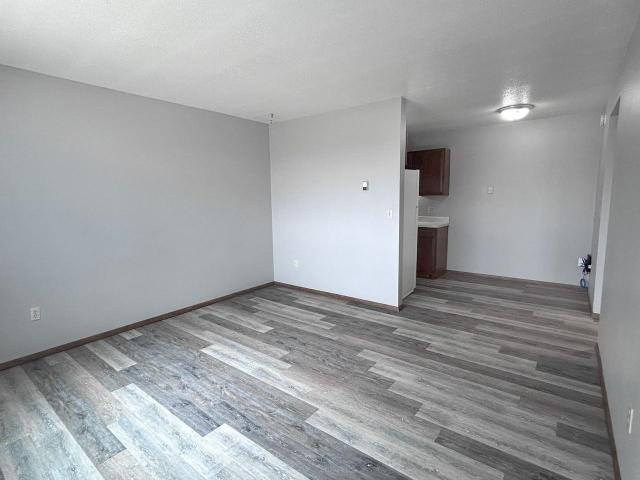Summit Park 1 Bedroom Apartment for Rent at 605 505, 525, 605 & 705 Park Street, Minot, ND 58701