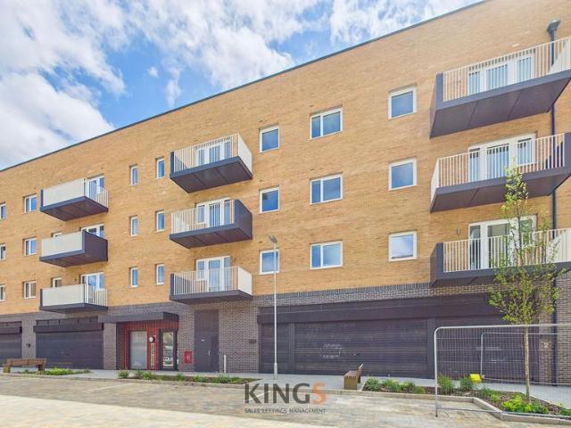 Summit Road, Ridge House Summit Road. 2 bed apartment to rent £1,725 pcm £398 pw