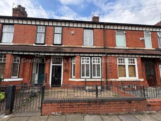 Sumner Road, Salford, M6 7QH 3 bed house to rent £1,595 pcm £368 pw