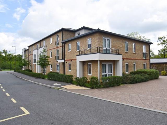 Sunwood Drive, Sherfield On Loddon RG27, 2 bed flat to rent, £1,400 pcm | PrimeLocation