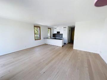 Sun drenched family villa with garden, an ideal living environment close to all amenities