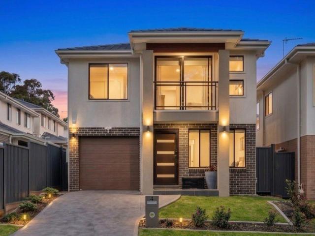 Sun Drenched, Open Plan Family Home Within School Catchment to Rouse Hill Public School & Rouse Hill High School!