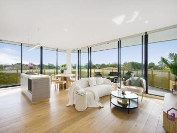 Sun Drenched North West Corner Residence with Expansive Entertaining Balcony