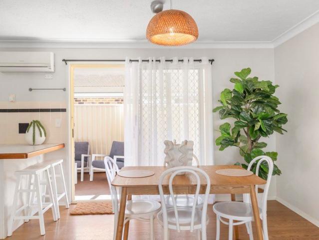 SUN DRENCHED SINGLE LEVEL LIVING