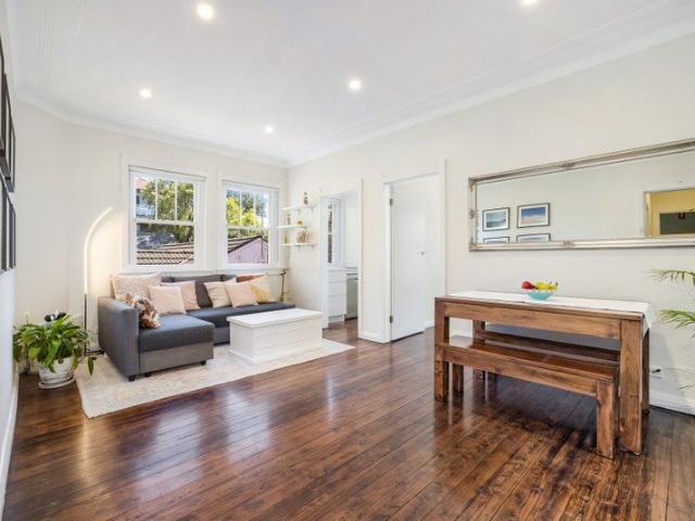 Sun Drenched Top Floor Apartment in a Boutique Block of Six