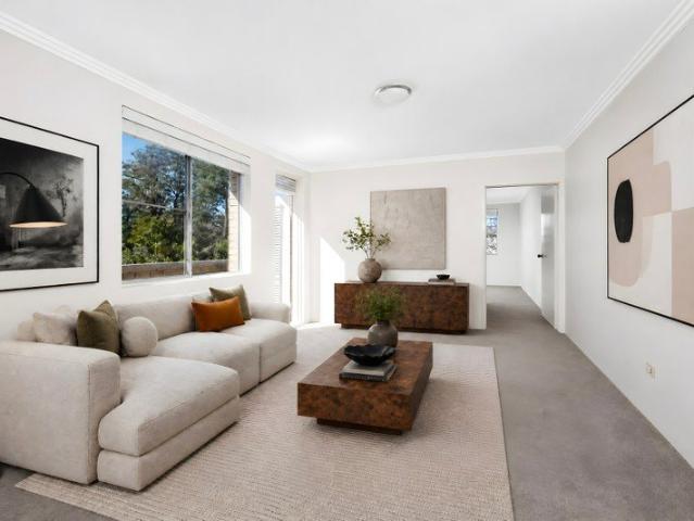 Sun Drenched Top Floor Apartment in Boutique Greenwich Setting