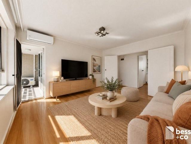 Sun Drenched Two Bedroom Retreat in a Leafy Lifestyle Location