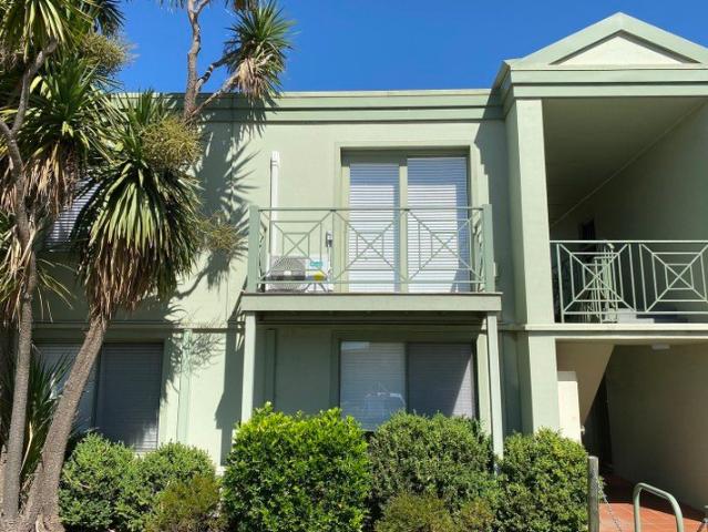 Sun filled Apartment In A Great Location!