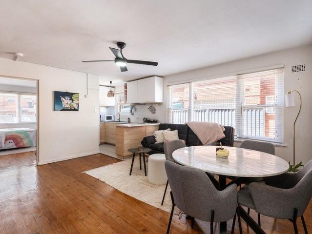 Sun Filled Ground Floor Unit With Parking