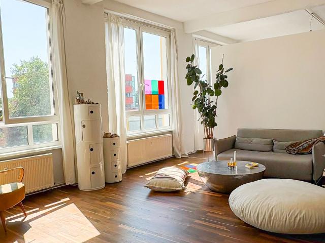 Sun filled industrial loft in Rixdorf/Neukölln with Piano on request