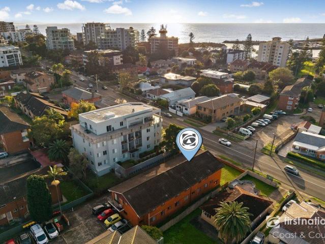 Sun filled investment in a Central Wollongong Location