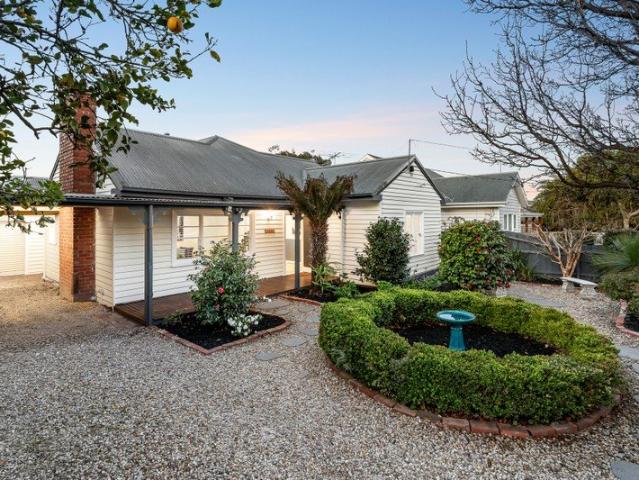 Sun Filled, Spacious & Brilliantly Located