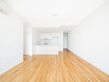 Sun Filled Two Bedroom Apartment with Great Aspect | 109sqm on Title