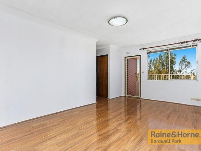 Sun Filled Two Bedroom Unit!