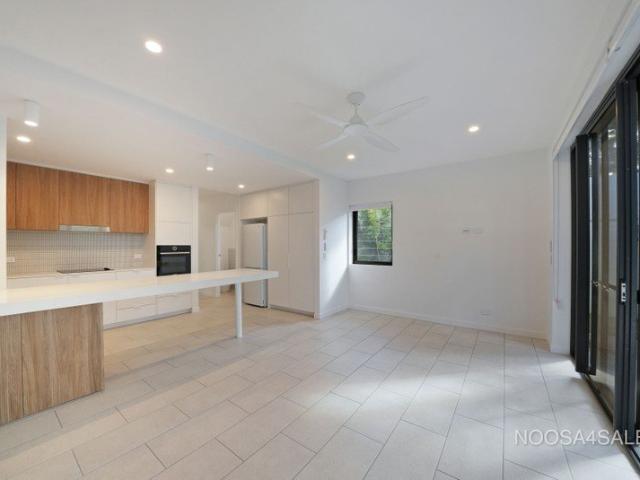 Sun Filled Townhouse in The Whitely